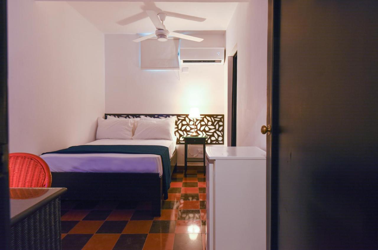 Ph 19 Guesthouse Hotel In Gazcue Saint-Domingue Extérieur photo