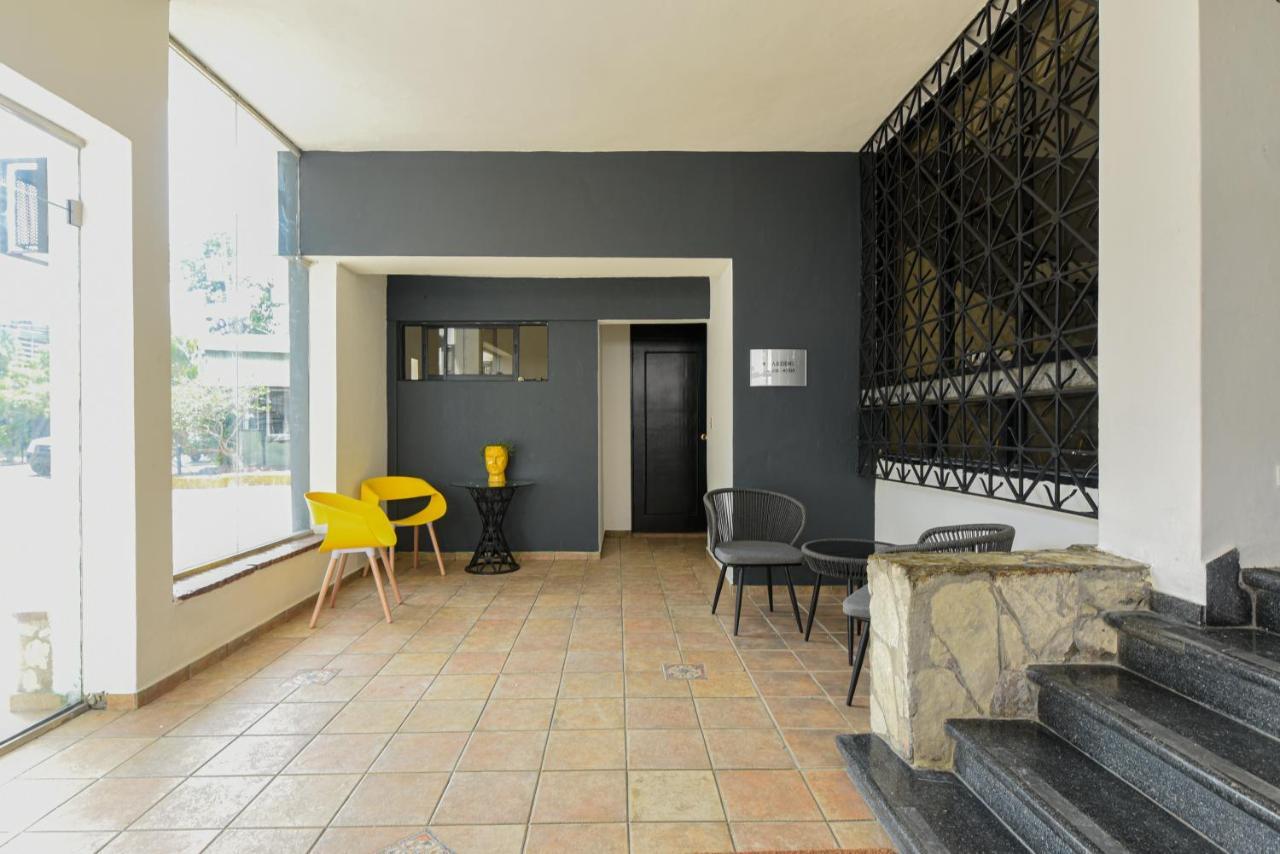 Ph 19 Guesthouse Hotel In Gazcue Saint-Domingue Extérieur photo